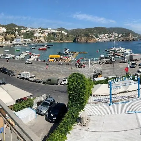 Magi - Pergola * Ponza